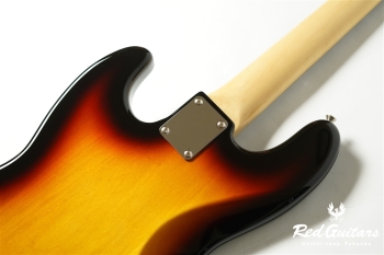 Made in Japan Traditional 60s Jazz Bass ‐ 3-Color Sunburst